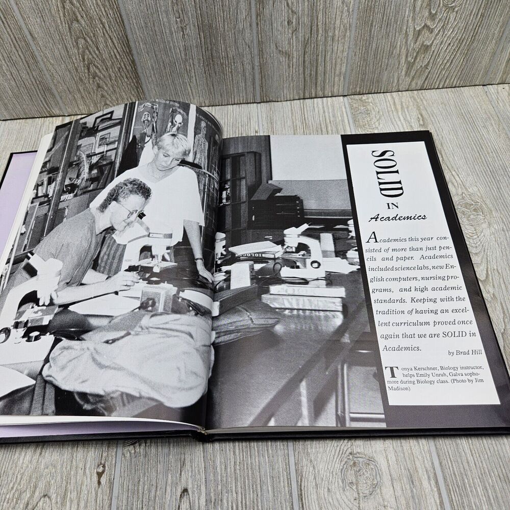 1992 The Grizzly Yearbook Butler County Community Junior College Eldorado Kansas - Picture 6 of 9